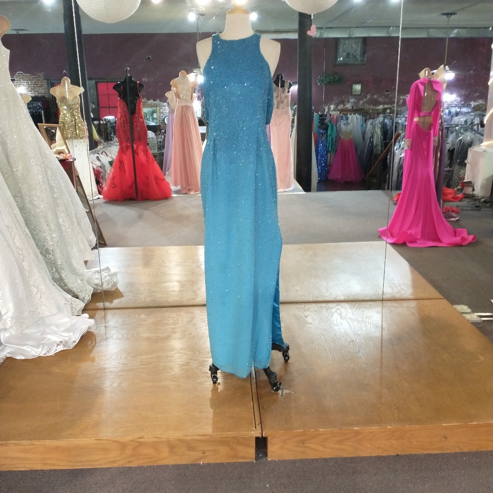 Prom dress - Picture 1 of 6